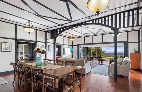 Landsborough House | Brightside Holidays - Sunshine Coast Hinterland