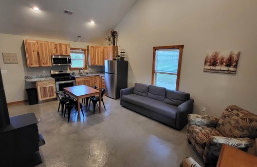 Rensselaer Cabin | Brightstone Lake Cabin 2