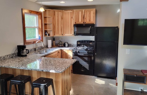 Rensselaer Cabin | Brightstone Lake Cabin 1