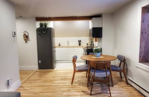 Montcalm Apartment | Brilliant 1-bedroom apartment with AC in charming Québec