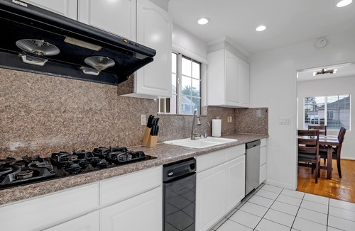 Alhambra House | Brilliant 5-bedroom single level house in charming Alhambra