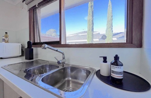 Mount Waverley Villa | Brilliant Modern Flat @Mount Waverley *Smart TV