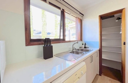 Mount Waverley Villa | Brilliant Modern Flat @Mount Waverley *Smart TV