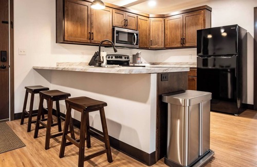Brillion Apartment | Brillion 2‑Bedroom Suite w/Full Kitchen Near Ariens - Unit # 3