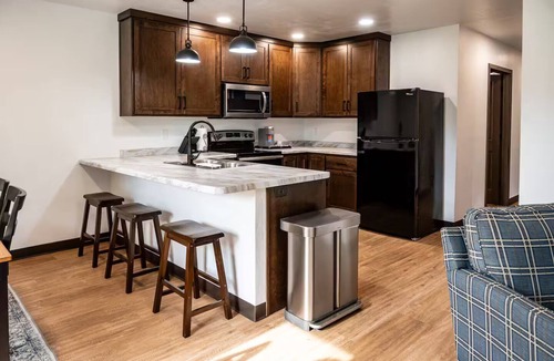 Brillion Apartment | Brillion 2‑Bedroom Suite w/Full Kitchen Near Ariens – Unit #4