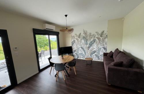 Montcornet House | Brin d'Air Lodge