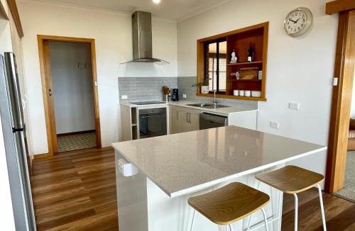 Emu Bay House | Brindy's By the Bay