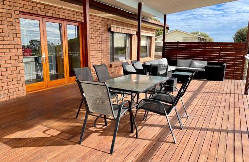 Emu Bay House | Brindy's By the Bay