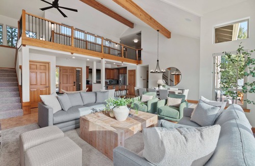 Redmond House | Bring a golf 4-some, family or couples. 4 private bed/baths- sleeps 10