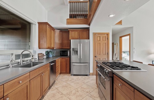 Redmond House | Bring a golf 4-some, family or couples. 4 private bed/baths- sleeps 10