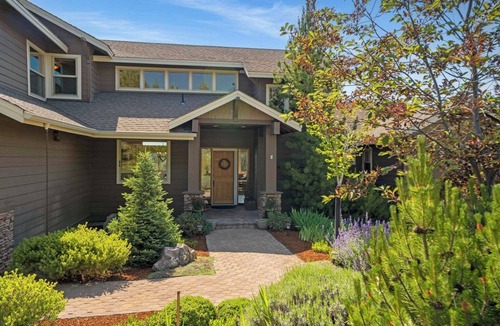 Redmond House | Bring a golf 4-some, family or couples. 4 private bed/baths- sleeps 10