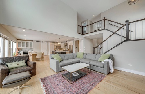 Plainfield House | Bring the Family! Suburban Gem in Plainfield