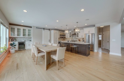 Plainfield House | Bring the Family! Suburban Gem in Plainfield