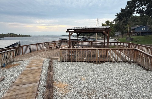 Cleora House | Bring your boat Afton Grand Lake FREE Private Boat Ramp, Slips available to rent