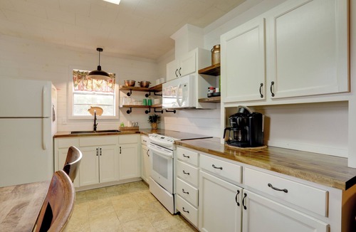 Greers Ferry House | Bring Your Boat! Greers Ferry Lake Home w/Slip