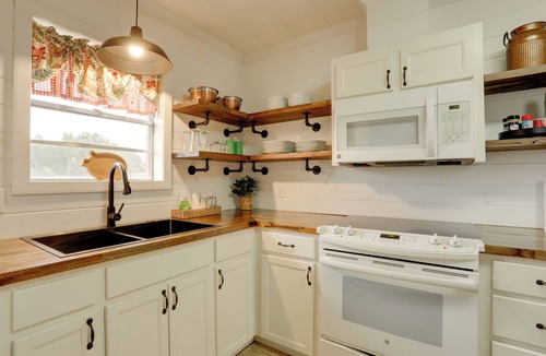 Greers Ferry House | Bring Your Boat! Greers Ferry Lake Home w/Slip