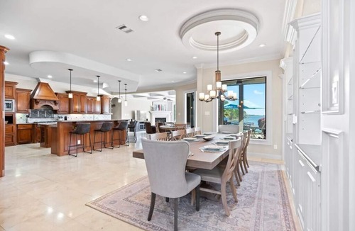 Montgomery House | Bring Your Boat! Luxe Lakefront ☀Pool☀Hot Tub☀Dock ☀ Close to Restaurants