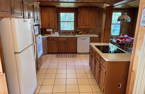The Bluffs Cabin | Bring your own boat and enjoy a great family vacation week on Ossipee Lake