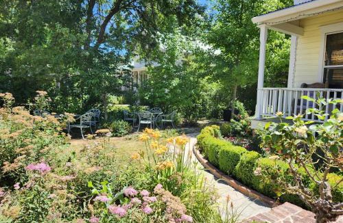 Sutter Creek Bed & Breakfast | Brinnwood Bed & Breakfast