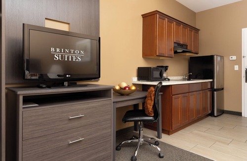 Cheyney Hotel | Brinton Suites