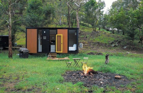 Steiglitz House | Brisbane Ranges Hideaway by Tiny Away