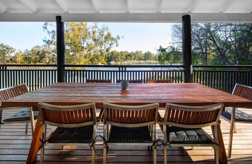 Kenmore Cabin | Brisbane River Shack