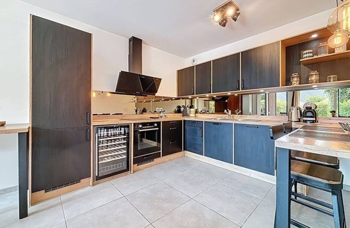 Brison-Saint-Innocent Apartment | Brison-Saint-Innocent - L'Instant paisible