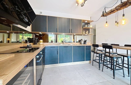 Brison-Saint-Innocent Apartment | Brison-Saint-Innocent - L'Instant paisible