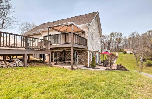 Bristol House | Bristol Escape w/Patio, 2 Mi to Downtown!