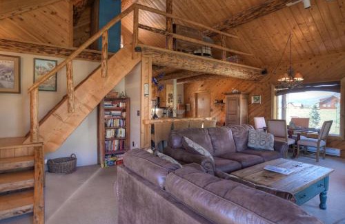 Creede House | Bristol Head Acres Rustic Cabin