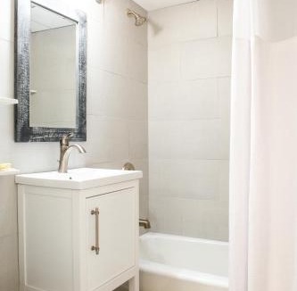 Wildwood Crest Hotel | Bristol Plaza Motel