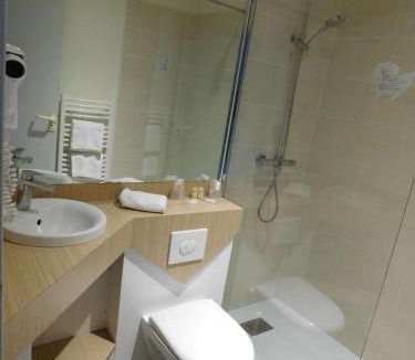 Argentan Hotel | Brit Hotel Argentan