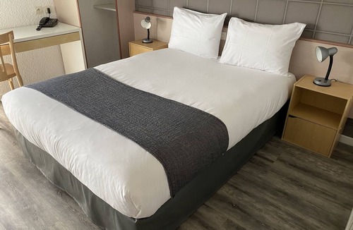 Argentan Hotel | Brit Hotel Argentan