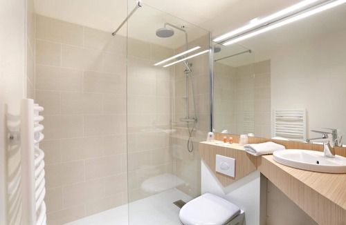 Argentan Hotel | Brit Hotel Argentan