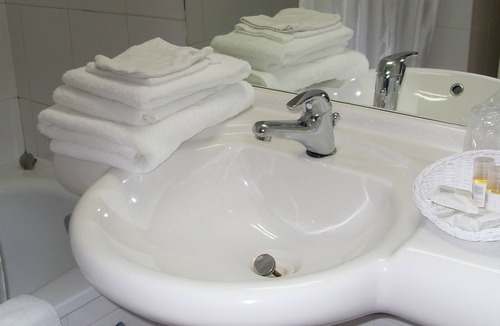 Landivisiau Hotel | Brit Hotel Au Relais du Vern