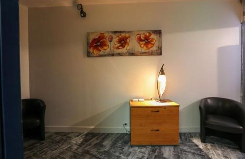 Saintes Hotel | Brit Hotel Bleu Nuit