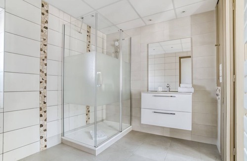 Montbeliard Hotel | Brit Hotel Bristol Montbéliard