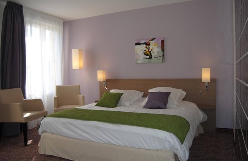 Chateaudun Hotel | BRIT HOTEL CHATEAUDUN