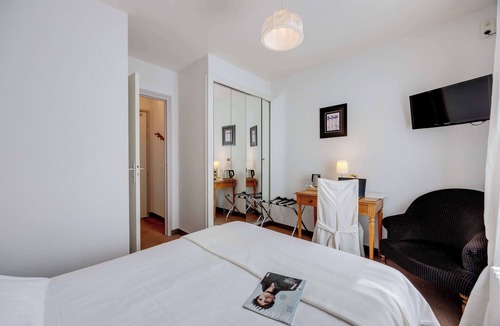 Bagnoles-de-l'Orne Hotel | BRIT HOTEL CONFORT BAGNOLES NORMANDIE