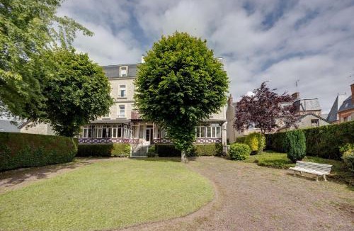 Bagnoles-de-l'Orne Hotel | Brit Hotel Confort Bagnoles Normandie