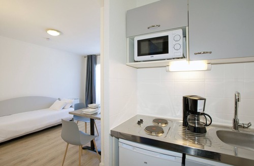 Lannion Apartment | BRIT HOTEL Confort Lannion Centre Gare