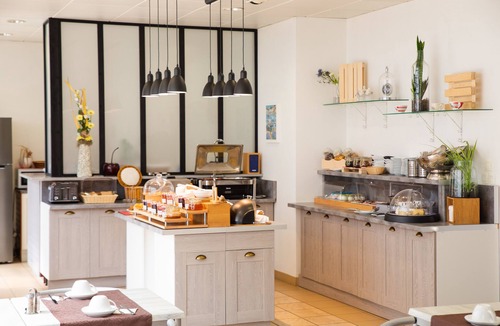 Lannion Apartment | BRIT HOTEL Confort Lannion Centre Gare