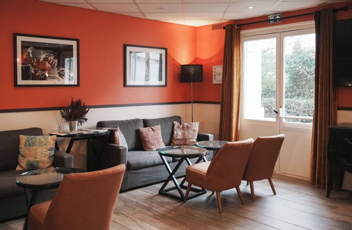 Morangis Hotel | BRIT HOTEL CONFORT ORLY MORANGIS