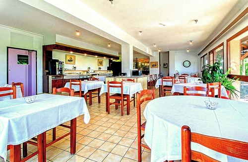 Lons Hotel | Brit Hotel Confort Pau Lons