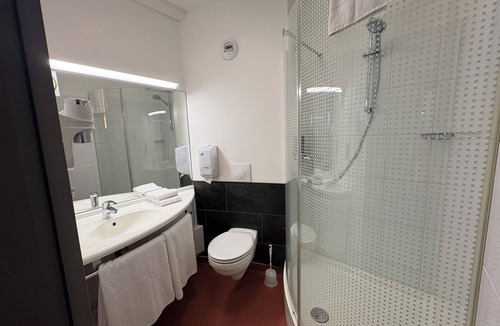 Bias Hotel | Brit Hotel Confort Villeneuve Sur Lot
