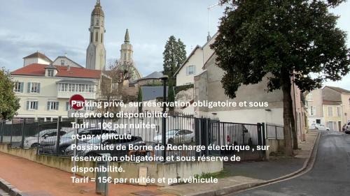 Vieux Vichy Hotel | Brit Hotel de Grignan Vichy