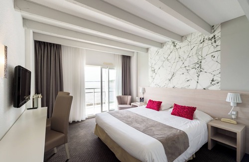 Concarneau Hotel | Brit Hotel de l'océan Concarneau