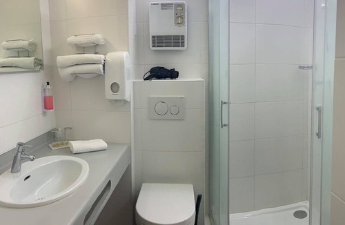 Concarneau Hotel | Brit Hotel de l'océan Concarneau