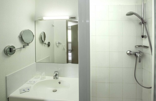 Mende Hotel | Brit Hotel Deltour Confort Mende