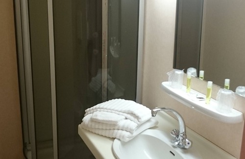 Chaudes-Aigues Hotel | Brit Hotel du Ban